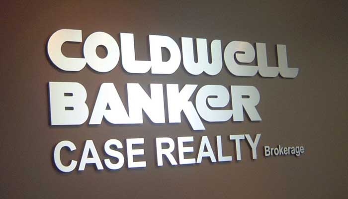 3-dimensional-letter-sign 3-dimensional-letter-sign